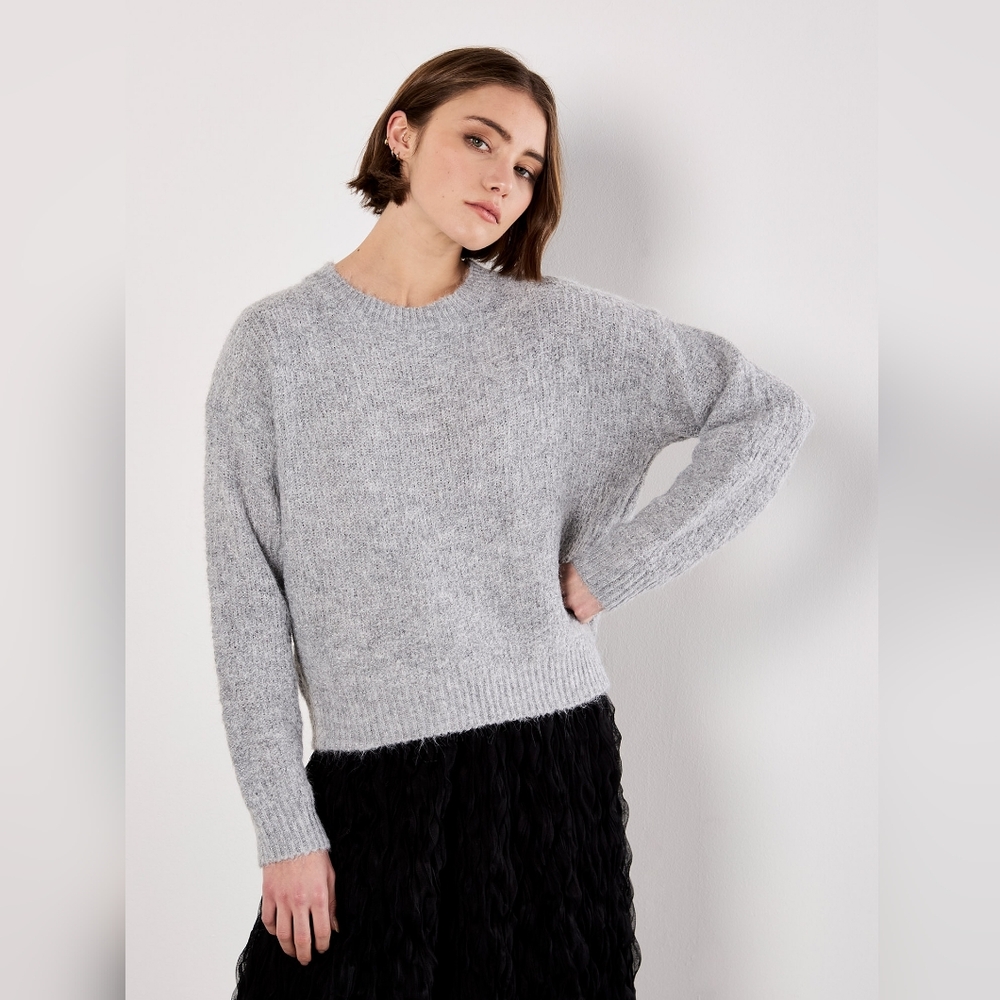 Bow Back Lurex Fuzzy sweater - Picture 4 of 9